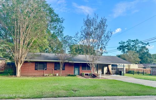 127 John Glenn Ave, Natchez, MS, 39120-4307 | Card Image