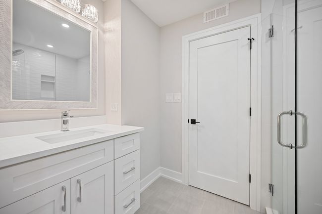 APT-409 - 3851 Mission Hills Rd, Condo with 2 bedrooms, 2 bathrooms and 1 parking in Northbrook IL | Image 15