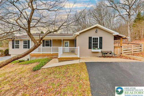 370 W White Bear Dr, Summit Hill, PA, 18250-1735 | Card Image