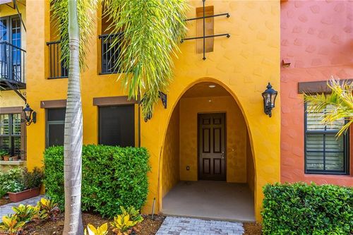 37-2-9037 Alturas St, NAPLES, FL, 34113-3356 | Card Image