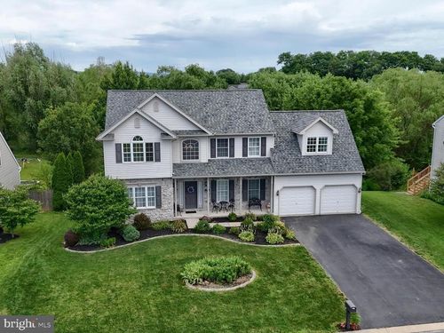 9 Village Dr, FREDERICKSBURG, PA, 17026-9107 | Card Image