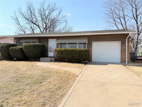 11367 Ranger Dr, Saint Louis, MO, 63128-1413 | Card Image