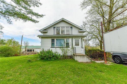 5058 W Ridge Rd, Spencerport, NY, 14559-1165 | Card Image