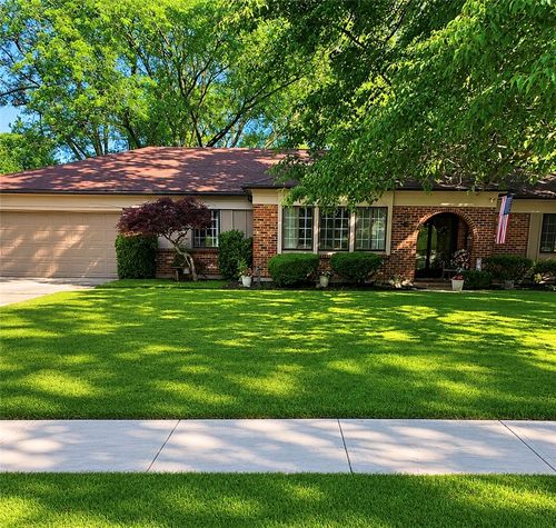 6289 Millbank Dr, Centerville, OH, 45459-2242 | Card Image