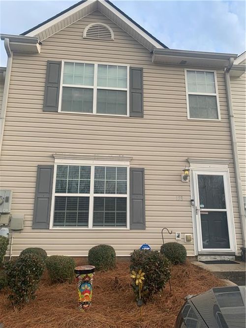 123 Chastain Cir, Newnan, GA, 30263-8641 | Card Image