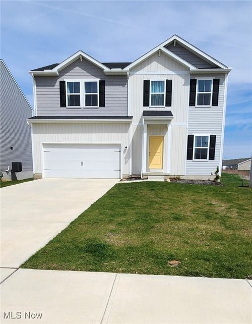 3047 Mcintosh Dr Ne, Louisville, OH, 44641-0089 | Card Image