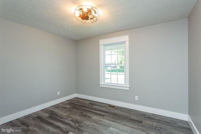 145 Memorial Park Dr, House other with 3 bedrooms, 2 bathrooms and null parking in TIMBERVILLE VA | Image 8