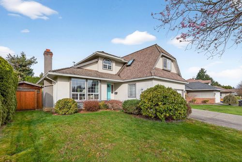 4851 208a St, Langley, BC, V3A5X9 | Card Image