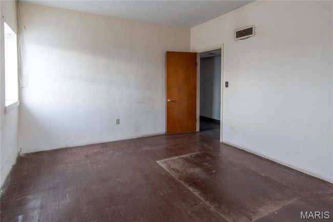 Upper Room 1 | Image 42
