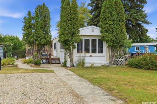 32 Crystal Dr, Coppersands, SK, S4L1B3 | Card Image