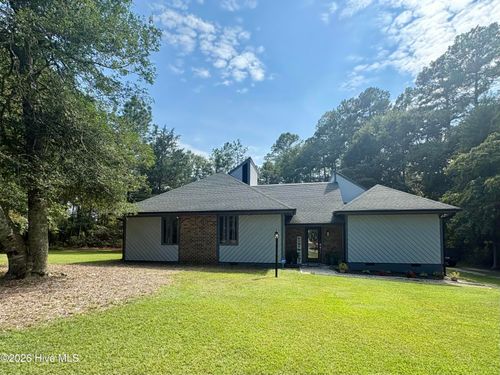 12800 Woodbridge Dr, Laurinburg, NC, 28352-1826 | Card Image