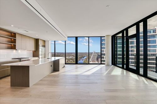 unit-4304-610 Davis St, Austin, TX, 78701-5090 | Card Image