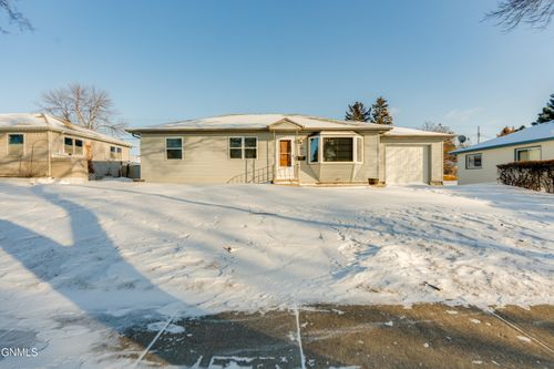 1823 Ryan Drive, Bismarck, ND, 58501 | Card Image