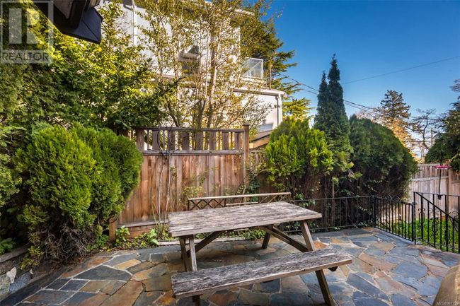 803 Piermont Pl, House other with 5 bedrooms, 5 bathrooms and 2 parking in Victoria BC | Image 44