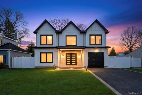 26 Fieldstone Dr, Syosset, NY, 11791-4103 | Card Image