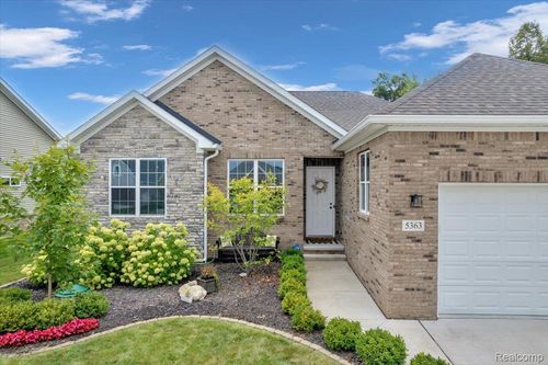 5363 Pebble Beach Dr, Metamora, MI, 48455-8778 | Card Image