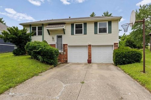 13020 S Sycamore St, Olathe, KS, 66062-1302 | Card Image