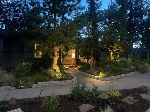 2429 Nw Dorion Way, Bend, OR, 97703-7051 | Card Image