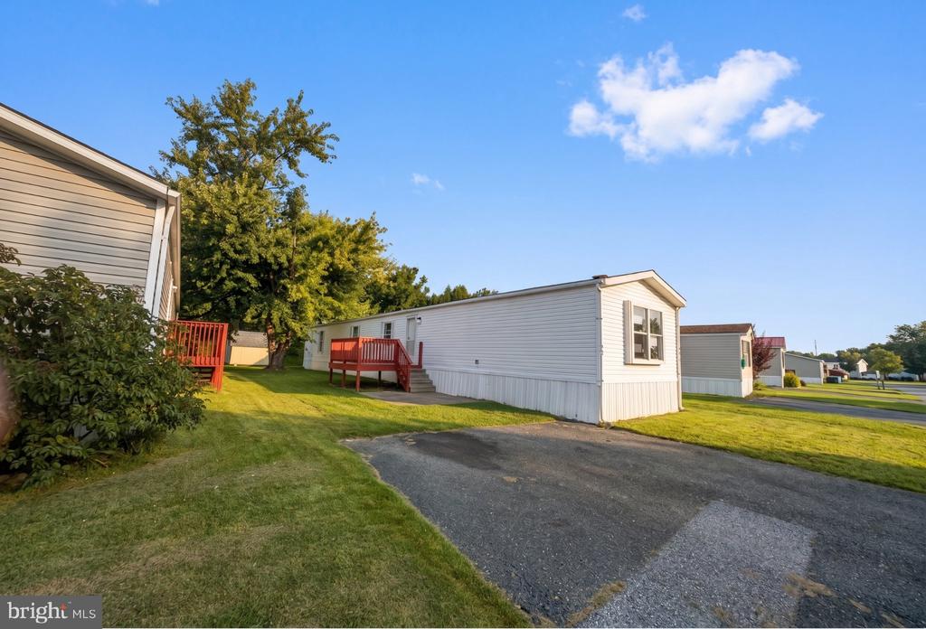 Residential in EDGEWOOD 4