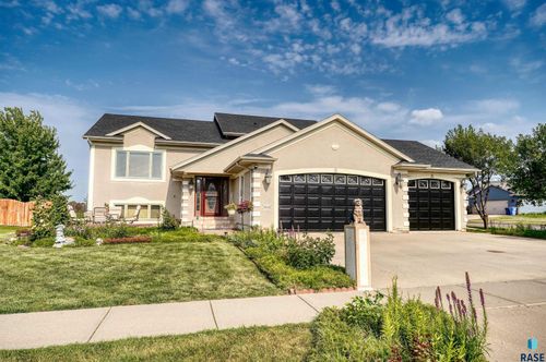 5616 Kerry Ave, Sioux Falls, SD, 57106 | Card Image