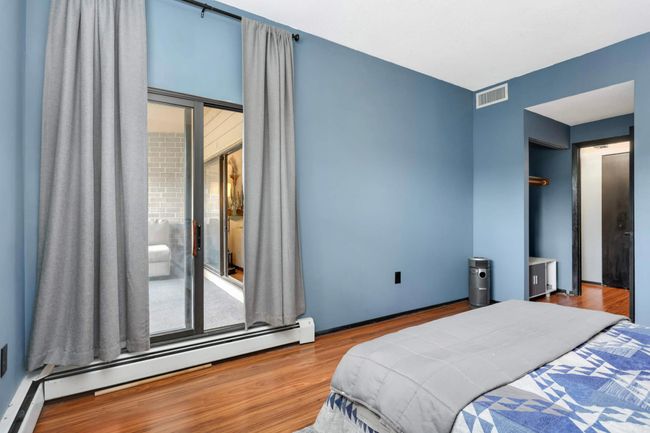 Access to screen porch off the primary bedroom | Image 22