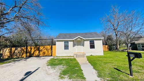 111 Rousseau St, Waxahachie, TX, 75165-2638 | Card Image
