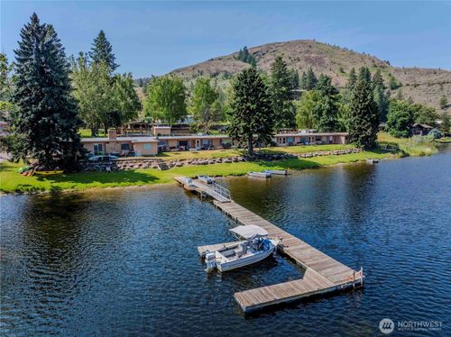 10 Mccammon Rd, Tonasket, WA, 98855-9312 | Card Image