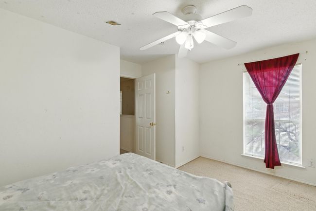 Upstairs secondary bedroom | Image 17
