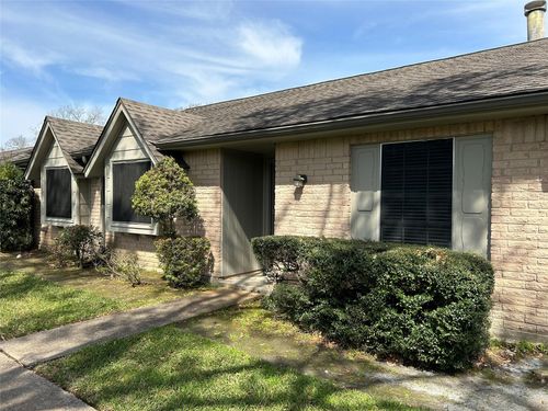 3918 Laura Leigh Dr, Friendswood, TX, 77546-4161 | Card Image