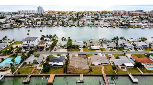 11325 4th St E, TREASURE ISLAND, FL, 33706-3007 | Card Image