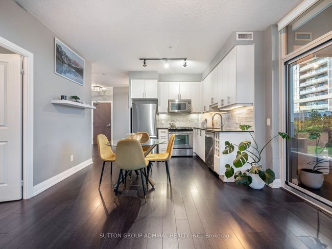 114 - 85 N Park Rd, Condo with 3 bedrooms, 2 bathrooms and 1 parking in Vaughan ON | Image 5