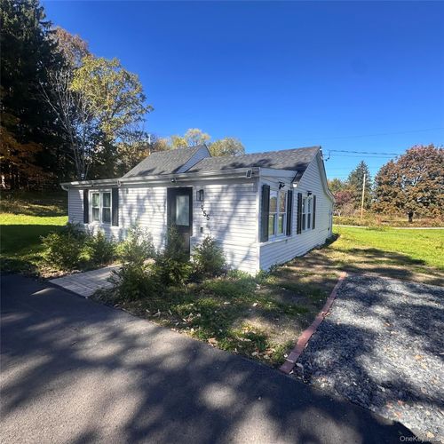 955 State Route 32, Wallkill, NY, 12589-2741 | Card Image
