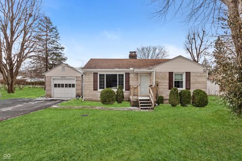 445 N Valley Ln, Greenwood, IN, 46142-3674 | Card Image