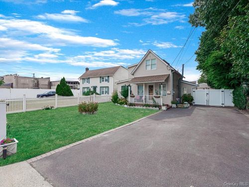 2782 Central Ave, Baldwin, NY, 11510-4104 | Card Image