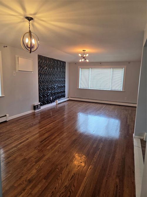 2-143 184th St, Springfield Gardens, NY, 11413-3227 | Card Image