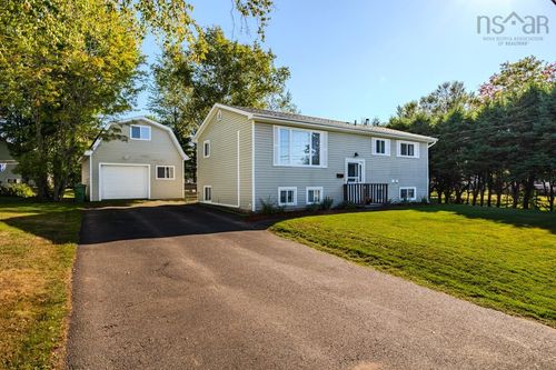 14 Clover Dr, Bible Hill, NS, B2N5P3 | Card Image