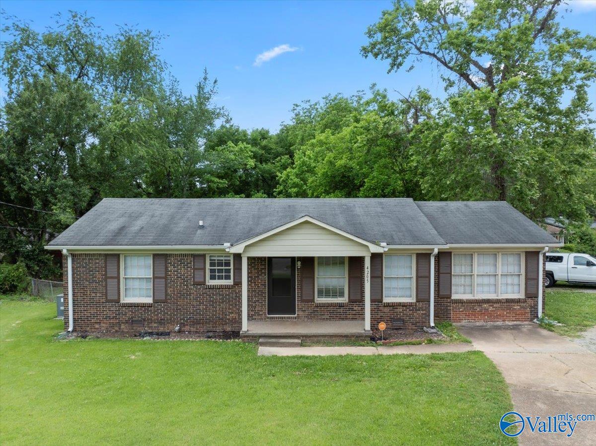 Blue Spring Rd, Huntsville, AL 35810
