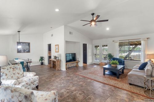 191 Red Wing Dr, Bandera, TX, 78003-3404 | Card Image