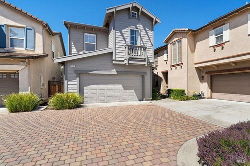 8424 Bennington Ct, Vallejo, CA, 94591-3864 | Card Image