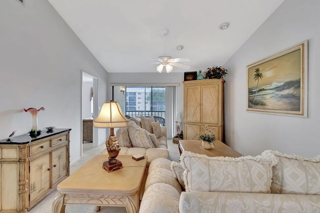 APT-201 - 7618 Tahiti Ln, Condo with 3 bedrooms, 2 bathrooms and null parking in Lake Worth FL | Image 18