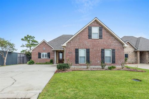 916 Jacques Dr, Sulphur, LA, 70663-3945 | Card Image