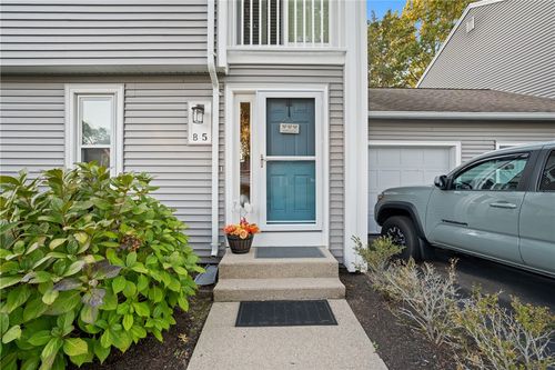 apt-b5-161 W Shore Rd, Warwick, RI, 02889-1153 | Card Image