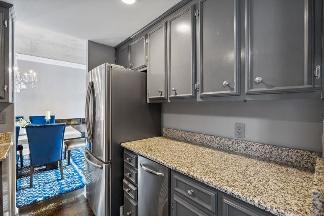 APT-305 - 3901 W End Ave, Condo with 2 bedrooms, 3 bathrooms and 1 parking in Nashville TN | Image 10