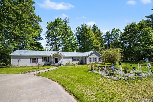4772 Bard Rd, Beaverton, MI, 48612-9744 | Card Image