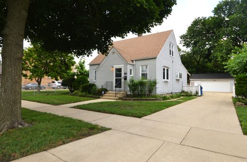 1529 N 33rd Ave, Melrose Park, IL, 60160-2819 | Card Image