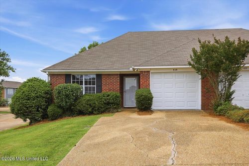 434 Woodlake Ln, Brandon, MS, 39047-6014 | Card Image