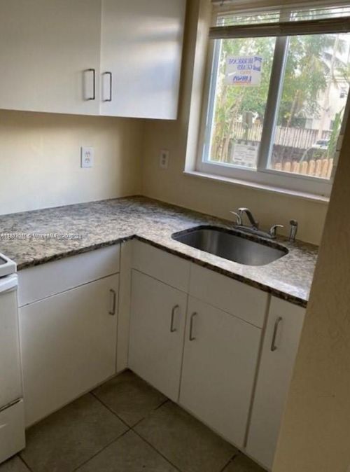 315-315 Nw 84th Ter, Miami, FL, 33150-2634 | Card Image