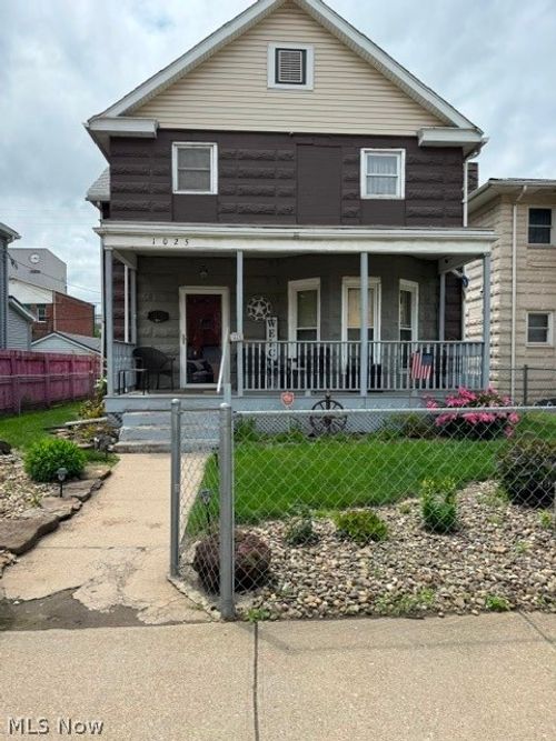1025 Virginia Ave, Follansbee, WV, 26037-1301 | Card Image