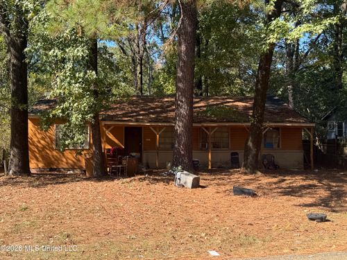 2727 Brookwood Drive, Jackson, MS, 39212 | Card Image
