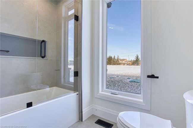 9392 Silver St, House other with 4 bedrooms, 4 bathrooms and 19 parking in Caistor Centre ON | Image 37